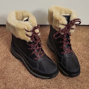 Women's Clarks Mazlyn Arctic Boots